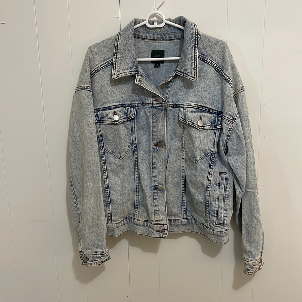Wild Fable light wash denim jacket, size medium